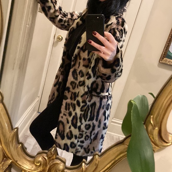 Kendall & Kylie Leopard Coat - Picture 3 of 9